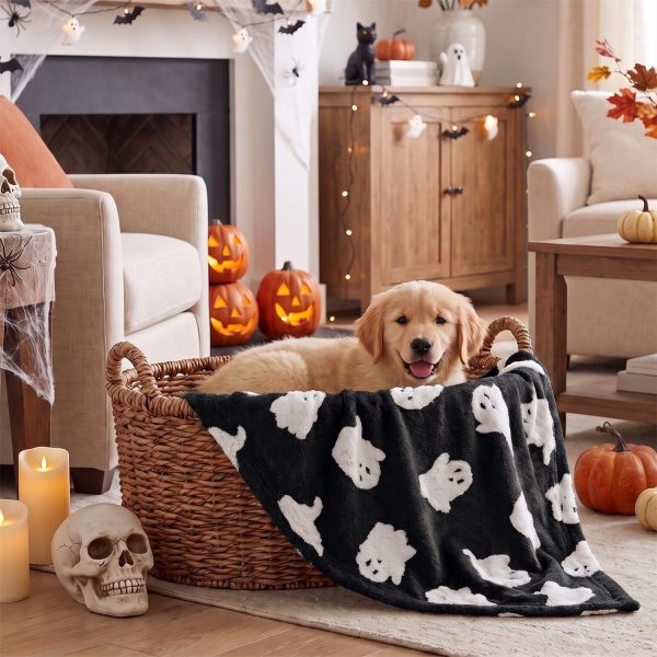 Black Ghost Shape 3D Textured Pet Blanket, Soft Decorative Throw, 30x40"